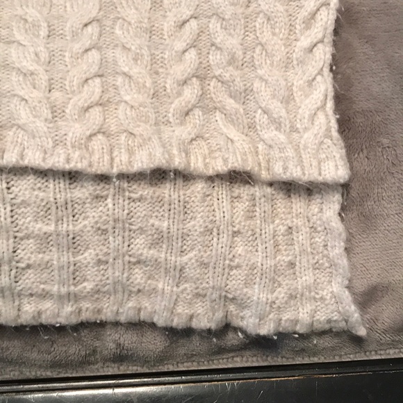 Sonoma Hooded Sweater - Picture 4 of 5